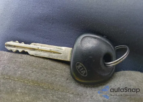 2011 Kia Soul + from USA, damaged, VIN KNDJT2A28B7225770